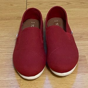 Red TOMS